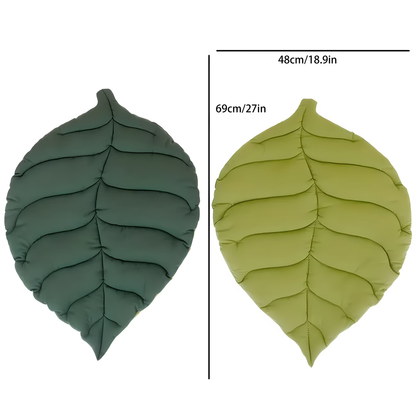 Comfortable leaf-shaped pet mat, made of polyester fiber, washable.